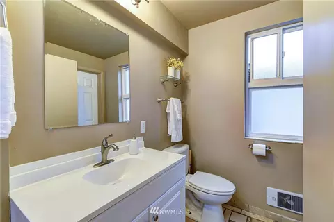 2126 Walnut St, Everett, WA 98201 photo 12