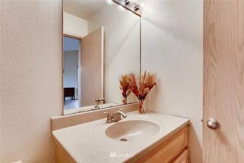 401 Garland Pl, Enumclaw, WA 98022 photo 16
