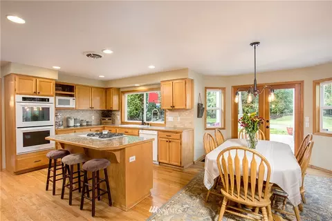 21008 47th Dr SE, Bothell, WA 98021 photo 2
