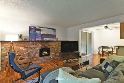 426 213th Pl SW #20A, Bothell, WA 98021 photo 2