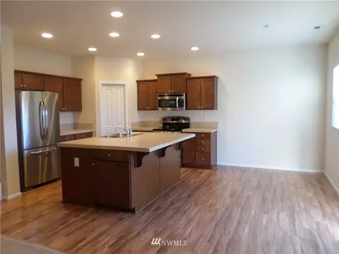 3010 Eagle Loop NE, Lacey, WA 98516 photo 2