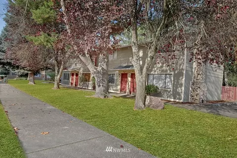 1817 54th Stct Stct E, Sumner, WA 98390 photo 2