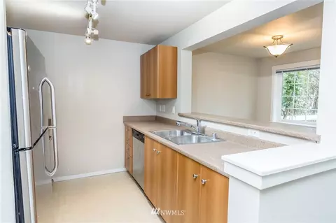 12404 E Gibson Rd #L-103, Everett, WA 98204 photo 6