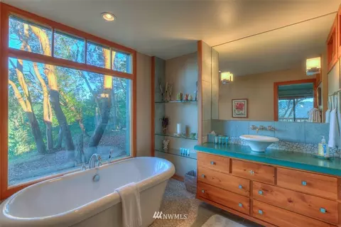 277 Geisers Way, Eastsound, WA 98245 photo 25