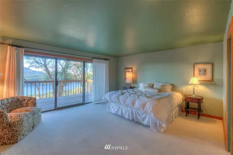 277 Geisers Way, Eastsound, WA 98245 photo 21