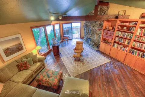 277 Geisers Way, Eastsound, WA 98245 photo 32