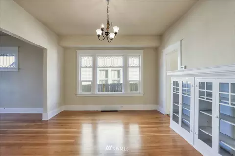 520 E Wright Ave, Tacoma, WA 98404 photo 5