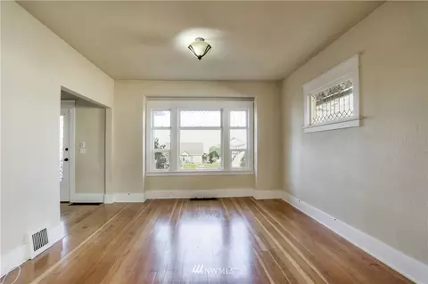 520 E Wright Ave, Tacoma, WA 98404 photo 3
