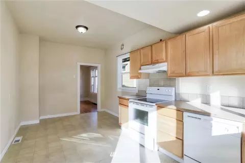 520 E Wright Ave, Tacoma, WA 98404 photo 8
