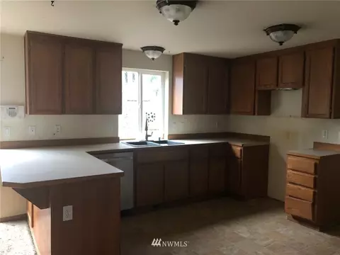 3714 E 255th St, Spanaway, WA 98387 photo 4