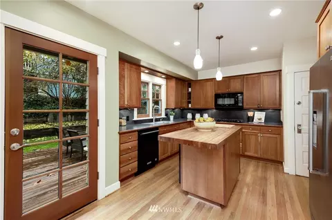 1075 25th Ave E, Seattle, WA 98112 photo 8