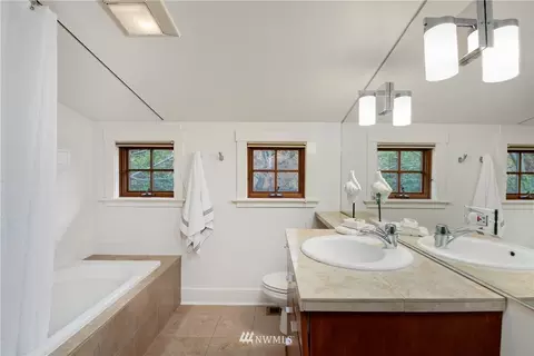 1075 25th Ave E, Seattle, WA 98112 photo 18
