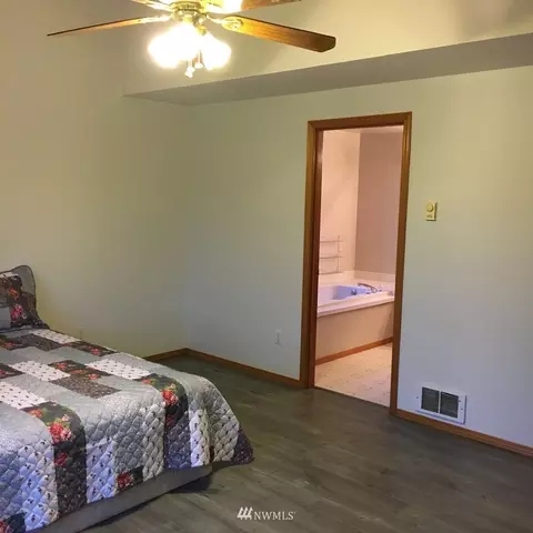 896 King Rd, Winlock, WA 98596 photo 10