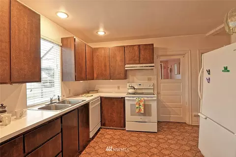 1216 Cascade Dr, Everett, WA 98203 photo 7