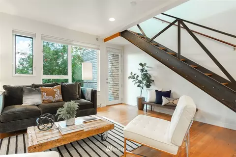 1907 E Pine St, Seattle, WA 98122 photo 4
