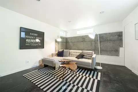 1907 E Pine St, Seattle, WA 98122 photo 22