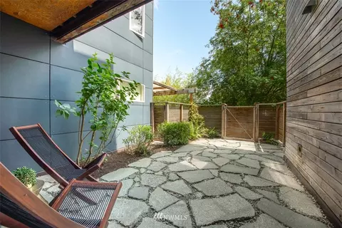 1907 E Pine St, Seattle, WA 98122 photo 23
