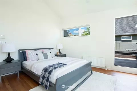 1907 E Pine St, Seattle, WA 98122 photo 12