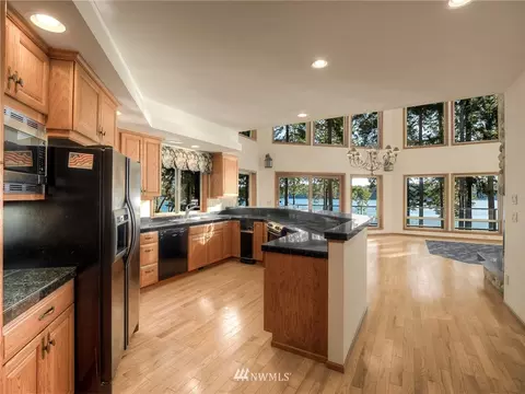 301 E Robbins Rd, Grapeview, WA 98546 photo 7