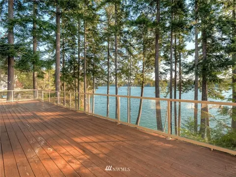 301 E Robbins Rd, Grapeview, WA 98546 photo 3