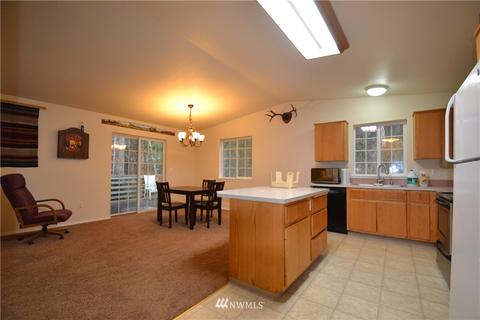 172 Edgewater Dr, Carson, WA 98610 photo 17