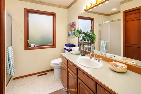 16220 107th Ave NE, Bothell, WA 98011 photo 12