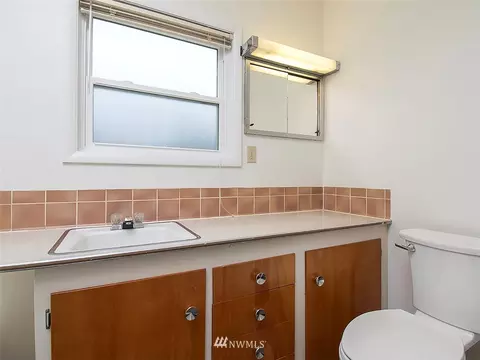 6504 Highland Dr, Everett, WA 98203 photo 9
