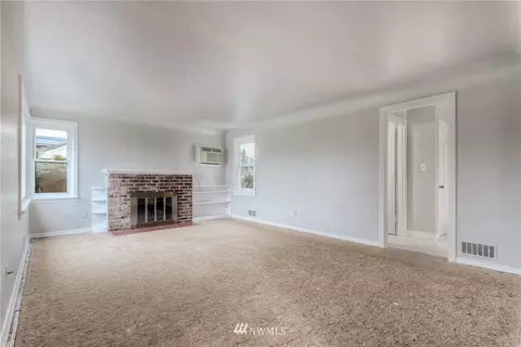 1705 Lowell Ave, Enumclaw, WA 98022 photo 3