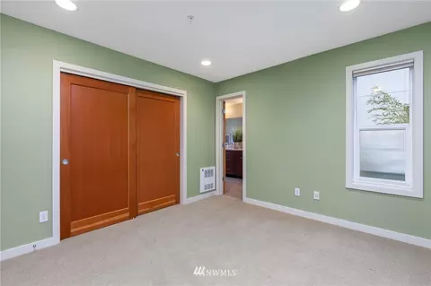 3405 E Spring St, Seattle, WA 98122 photo 16