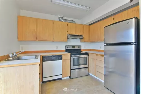 10 E Casino Rd #B8, Everett, WA 98208 photo 4