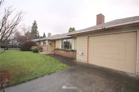 1241 Florence St, Enumclaw, WA 98022 photo 3