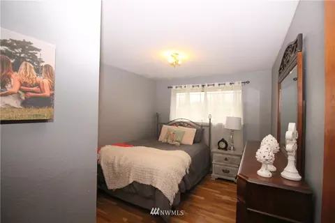 1241 Florence St, Enumclaw, WA 98022 photo 14