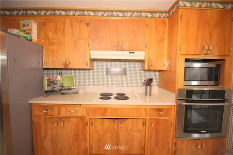 1241 Florence St, Enumclaw, WA 98022 photo 9