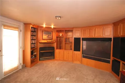 1241 Florence St, Enumclaw, WA 98022 photo 12