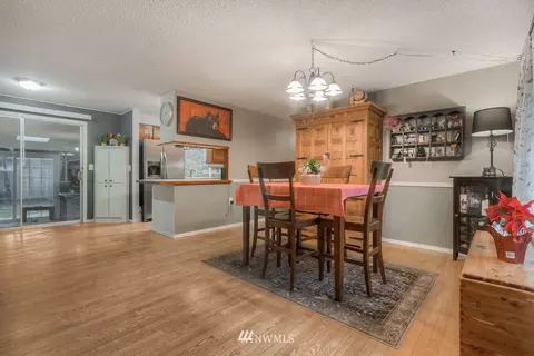 1851 Mckinley St, Enumclaw, WA 98022 photo 3