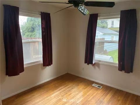 501 Harrison St, Sumner, WA 98390 photo 13