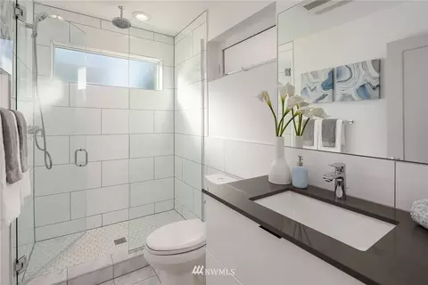628 10th Ave E, Seattle, WA 98102 photo 9
