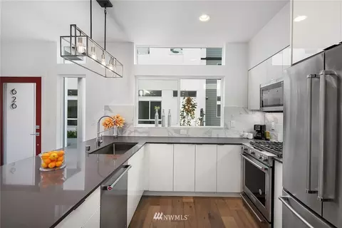 628 10th Ave E, Seattle, WA 98102 photo 8