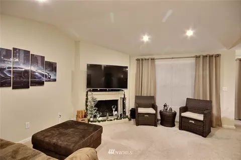 12404 E Gibson Rd #E 204, Everett, WA 98204 photo 2
