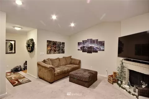 12404 E Gibson Rd #E 204, Everett, WA 98204 photo 3