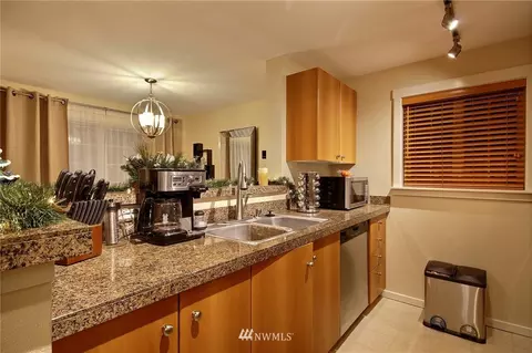 12404 E Gibson Rd #E 204, Everett, WA 98204 photo 9