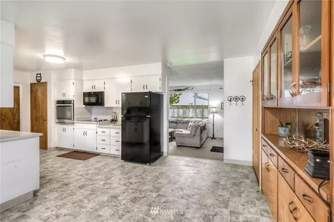 208 Tacoma Ave NW, Orting, WA 98360 photo 9