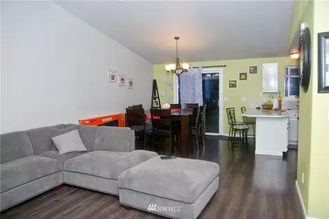 580 E Othello St, Othello, WA 99344 photo 3