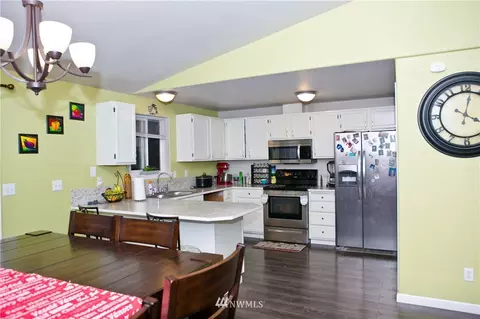 580 E Othello St, Othello, WA 99344 photo 4