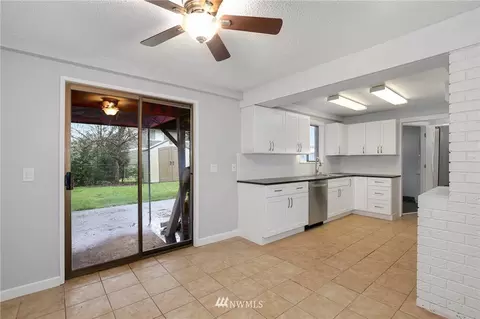 15906 Elm St E, Sumner, WA 98390 photo 5