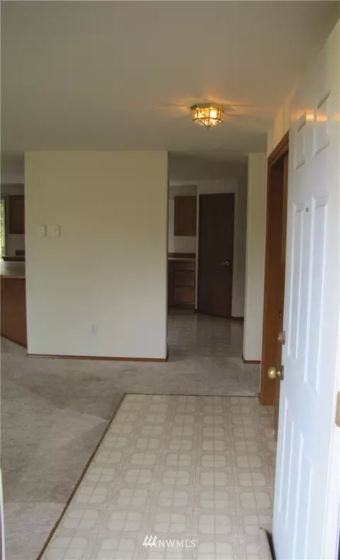 443 Grandview Dr, Sequim, WA 98382 photo 4
