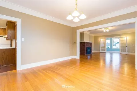 2044 Montgomery Ave, Enumclaw, WA 98022 photo 5
