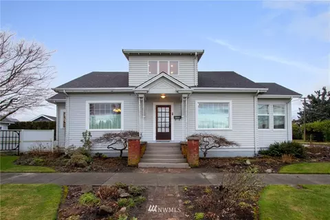 2044 Montgomery Ave, Enumclaw, WA 98022 photo 1
