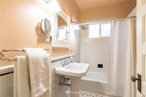 2044 Montgomery Ave, Enumclaw, WA 98022 photo 8