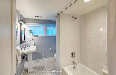1949 26th Ave E, Seattle, WA 98112 photo 19